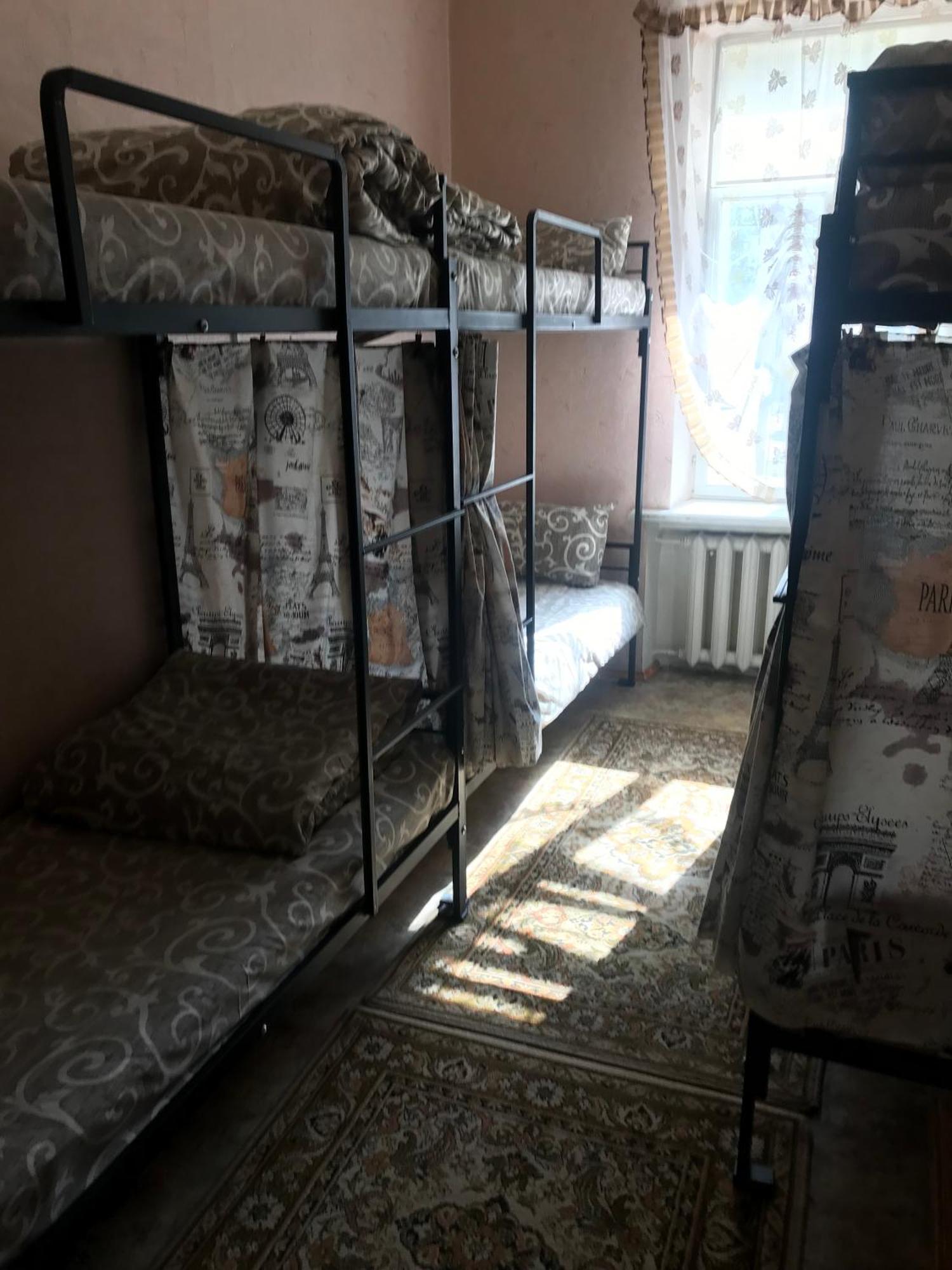Хостел Тихий Дворик Charkiv Esterno foto