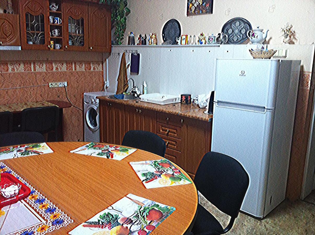 Хостел Тихий Дворик Charkiv Esterno foto